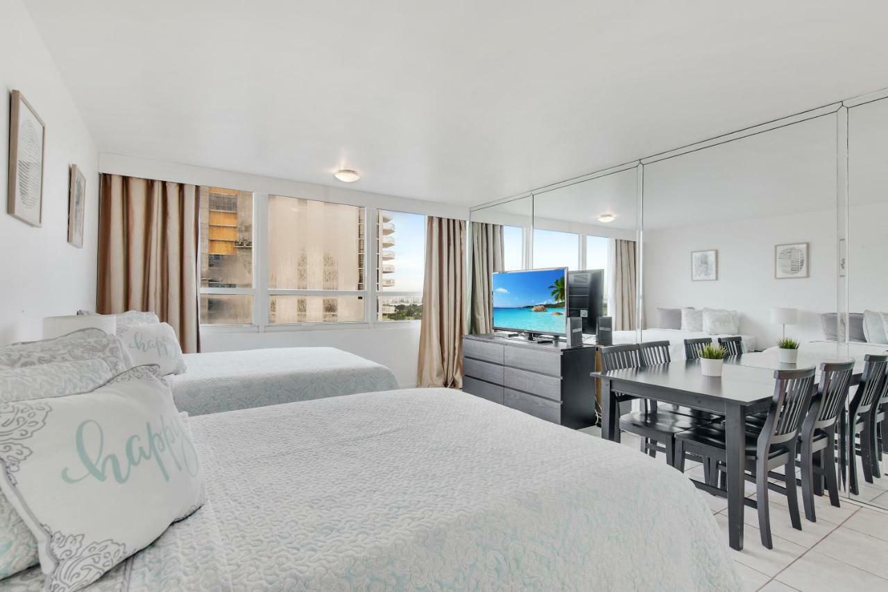 Castle Beach Suites By Vacation Media Miami Beach Exterior foto